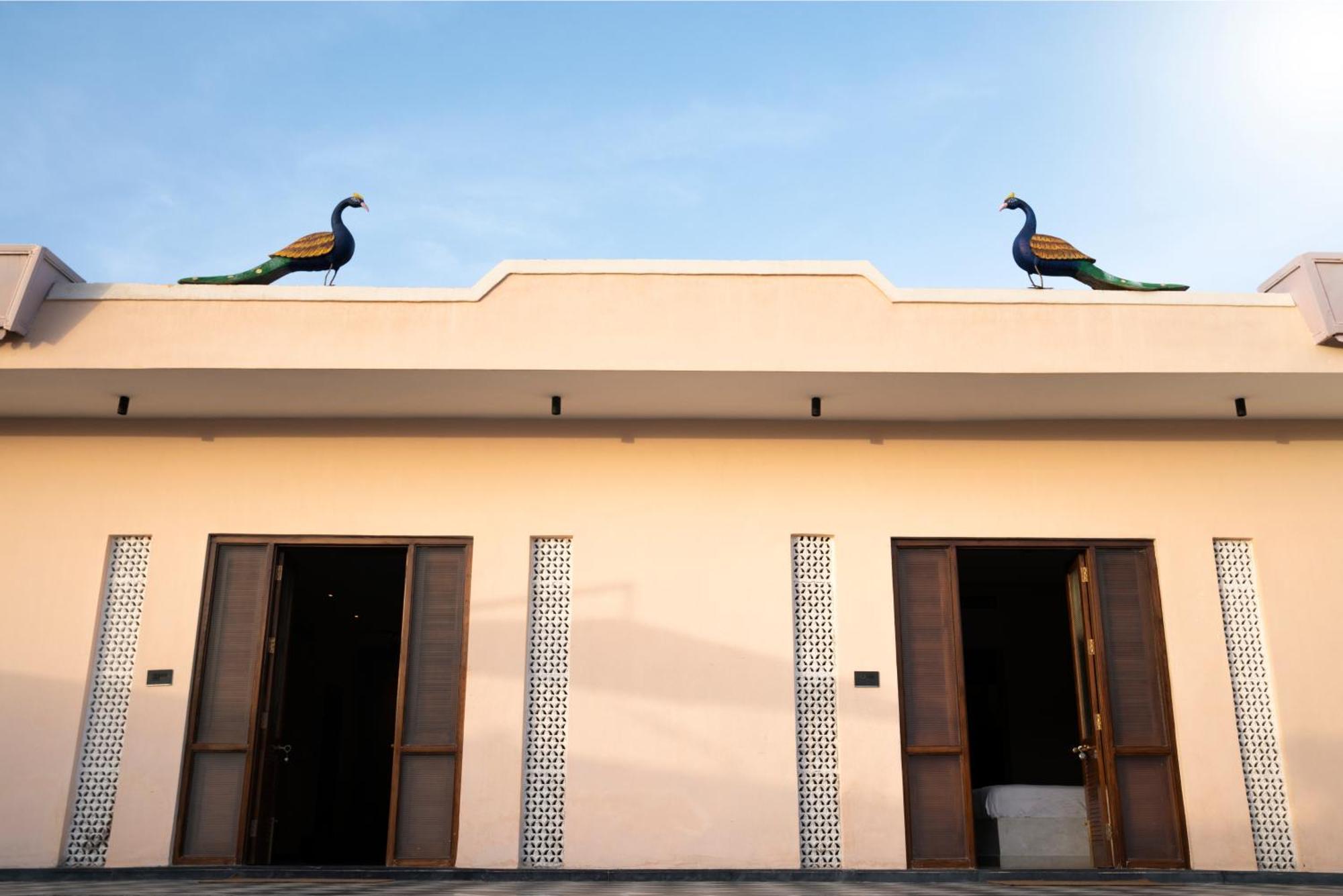 Parijat Private Pool Villa 1, 2 And 3 Bhk Удайпур Экстерьер фото